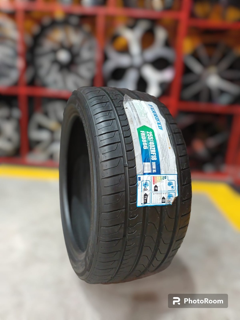 LLANTA 255/40 R18 FARROAD RUN FLAT SEDAN 18 PLG