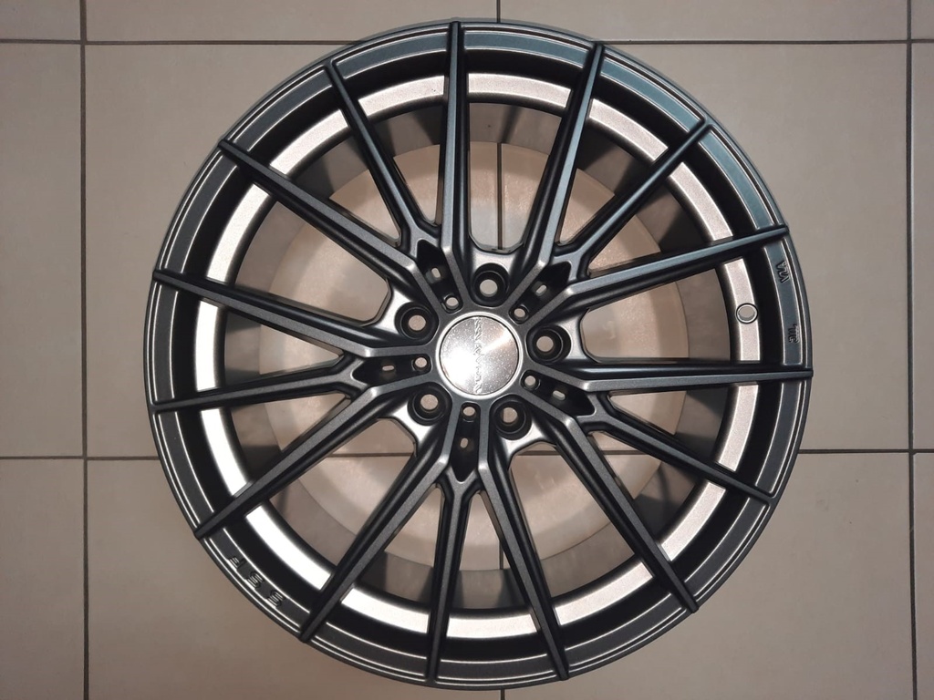 ARO ALUMINIO SCARLET JR R18X8 5/114.3  GRIS PLOMO